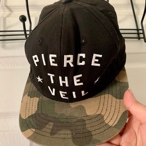 Pierce The Veil Hot Topic Black Green Army Hat